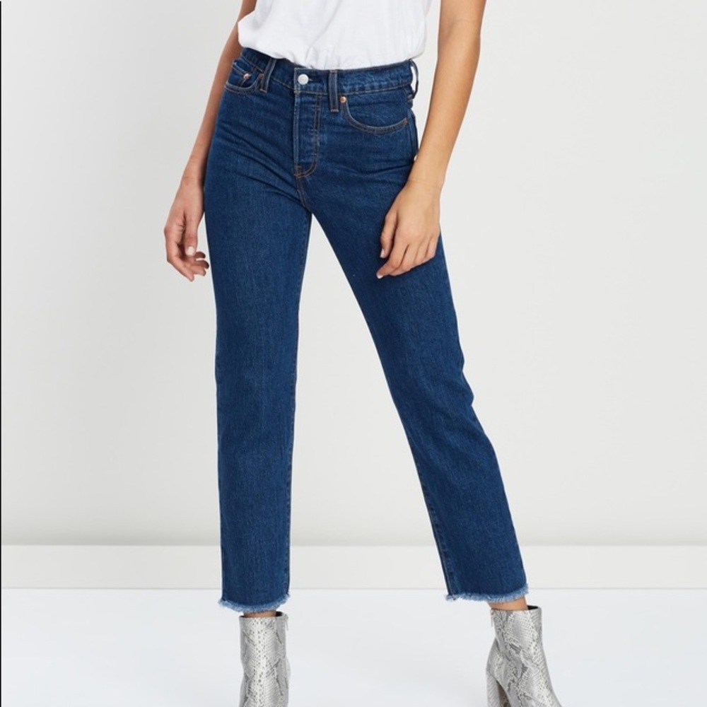 dark blue wash levis wedgie straight jeans